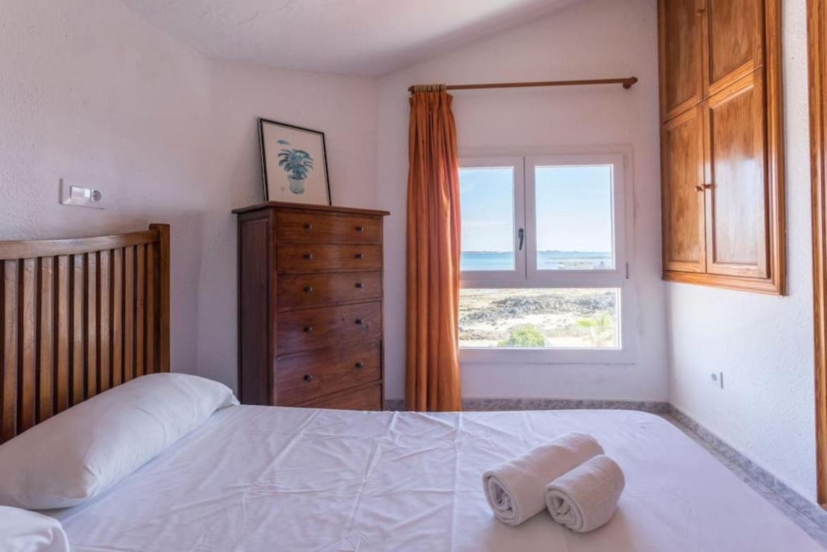 Corralejo Beachfront Villa Remos With Lobos Island View, Private Pool, Wifi & Bbq By Amazzzing Travel מראה חיצוני תמונה